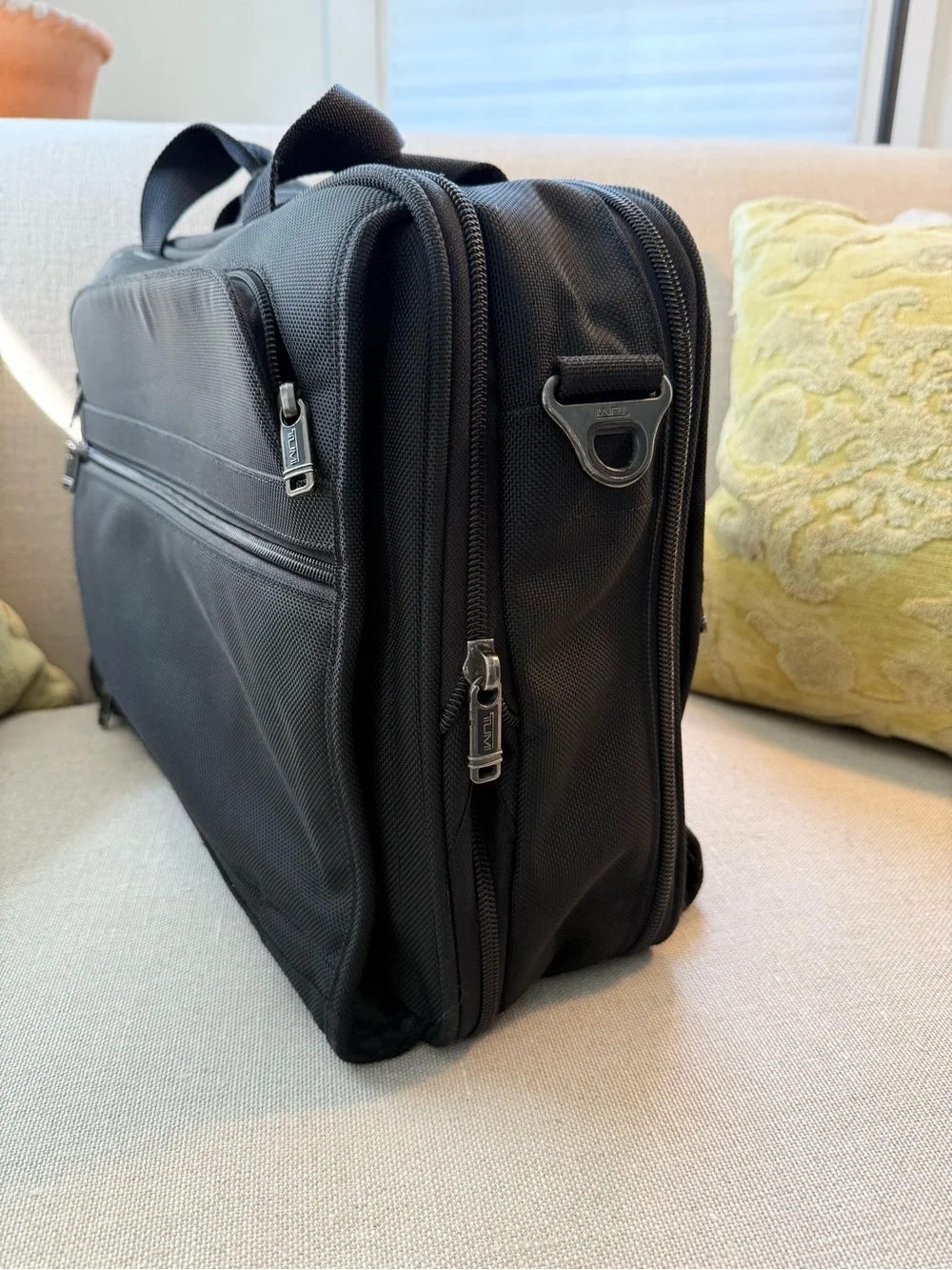 Black Men's Tumi Alpha expandable travel briefcase. Large.